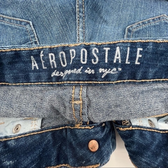 Aeropostale Midi Rough Cuffed Hem Jean Shorts Size 4 Women’s - Picture 2 of 6